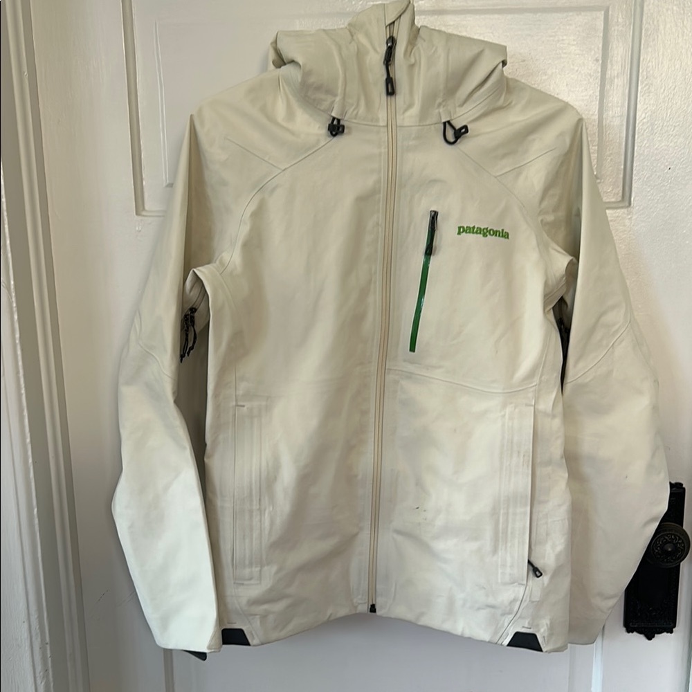 Patagonia Women’s Primo Jacket, small
